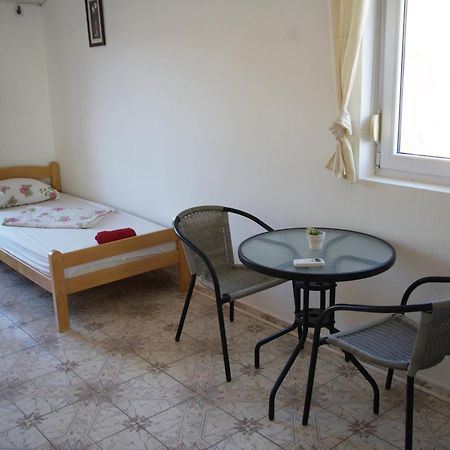 Apartments Safija Dobra Voda Bagian luar foto