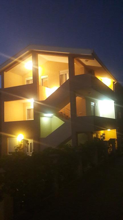 Apartments Safija Dobra Voda Bagian luar foto
